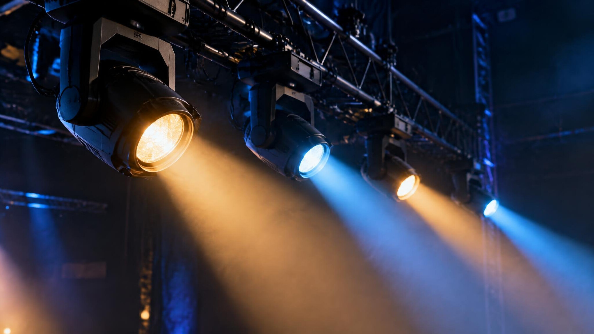 Stage lighting rig with several spotlights